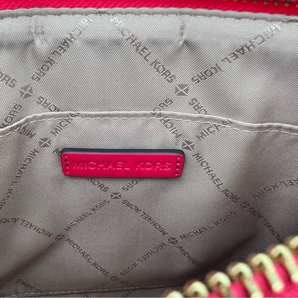 Michael Kors XL Logo Textured/Cushioned Clutch Wristlet Red Deep Pink NWT - Picture 6 of 11